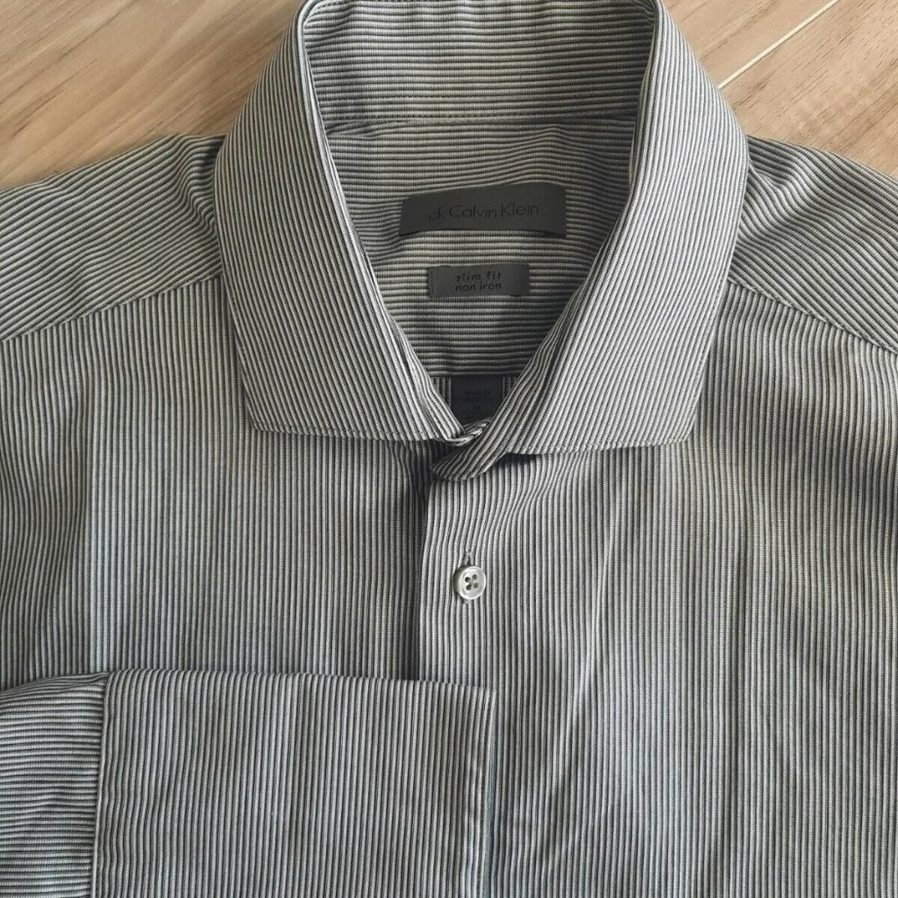 CK Calvin Klein Men's 16 Slim Fit Grey Striped Button Front Long Sleeve Shirt